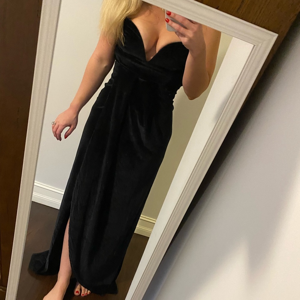 Black Velvet Dress - Picture 2 of 3